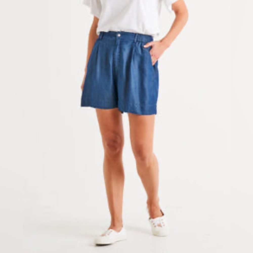 Women’s Treasure & Bond Denim Shorts, size 8